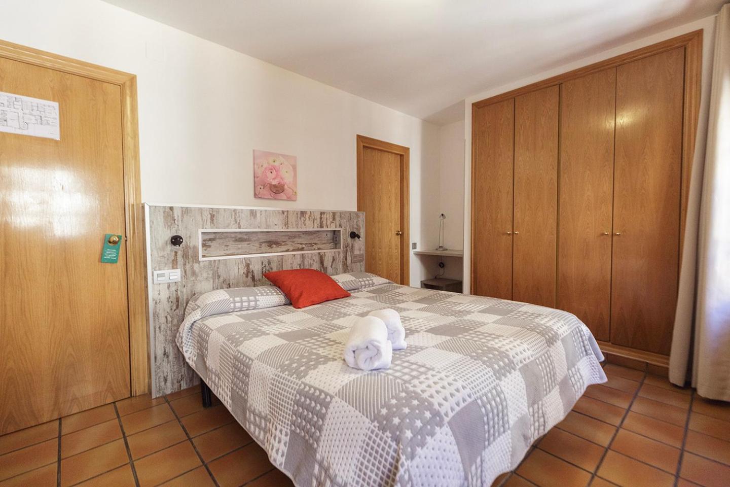 Hotel Lamoga Llavorsi Bagian luar foto